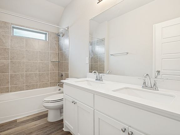4th image of 4709 Mayflower Dr