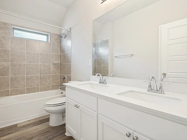 4709 Mayflower Dr — Photo 4