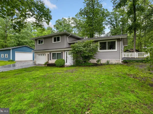 30 Halleck Dr, East Berlin, PA 17316