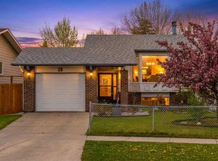 71 E Sunmills Dr SE, Calgary, AB T2X 2R4