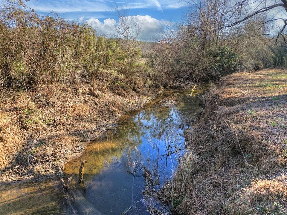 1st image of 445 Twin Creeks