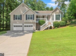 15 Miners Point SE, Acworth, GA 30102