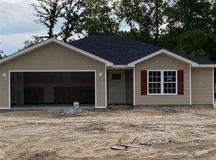 1052 Spring Grove Rd, Jesup, GA 31545