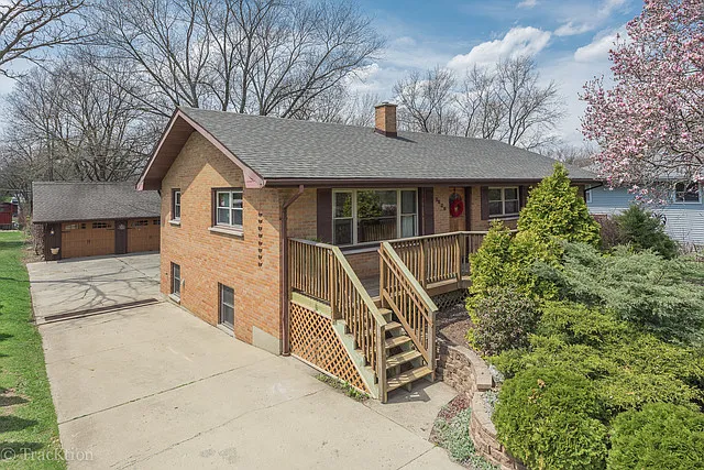 5826 Lee Ave photo 1