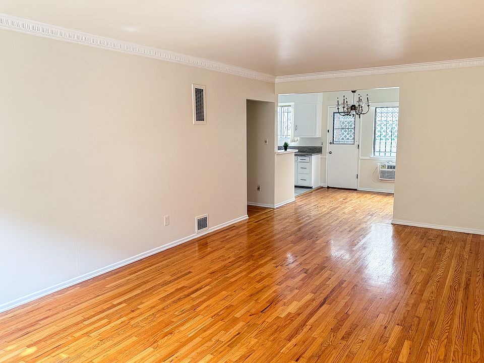 Living Room / Dining Area