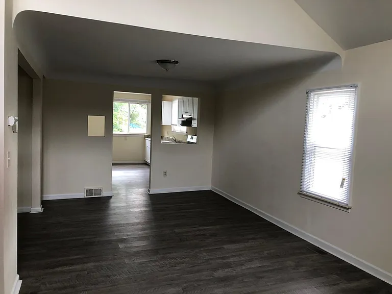22570 Curie Ave — Photo 3