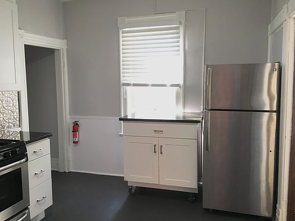 2nd image of 107 Ashland Ave