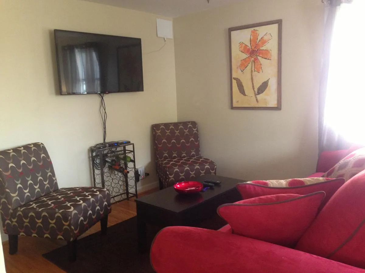 4 bed, 1300 sqft, $550 — Photo 1