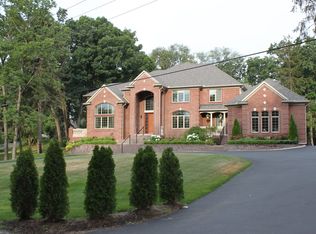 6000 Westmoor Rd, Bloomfield Hills, MI 48301
