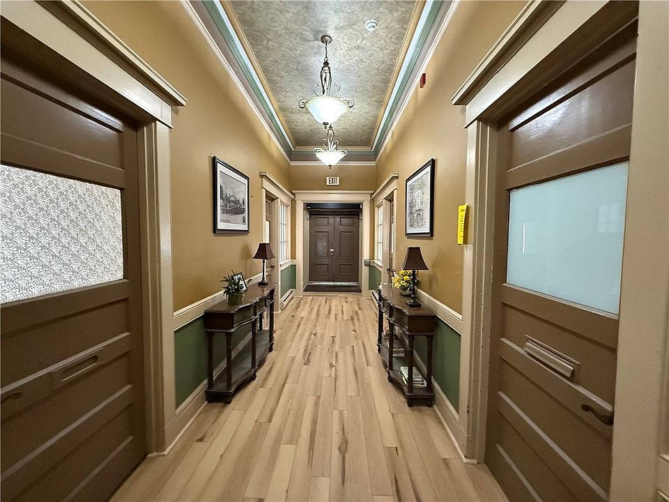 1st image of 39 N 7th St