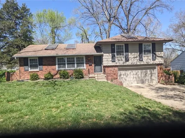 5612 W 79th St, Prairie Village, KS 66208