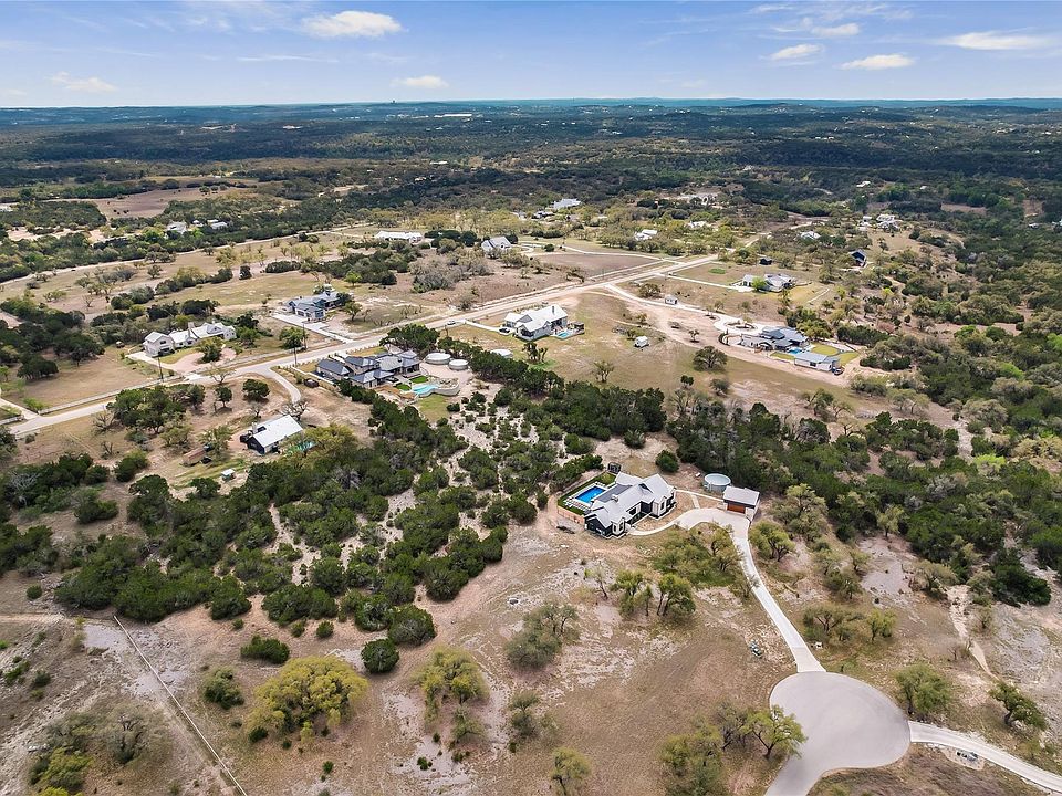 1st image of 285 Calvary Cv