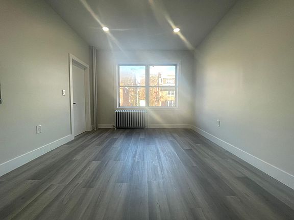 3rd image of 9 Gifford Ave #15D