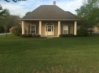 8599 R Dawes Dr, Denham Springs, LA 70706