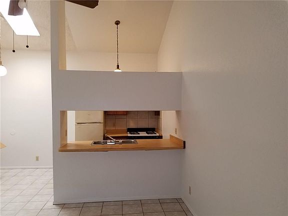 3rd image of 636 White Cliffs Dr APT D