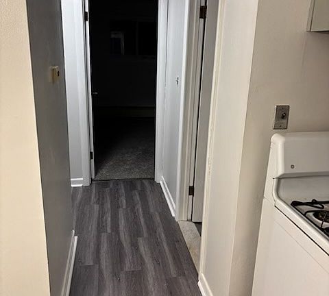 4th image of 2025 Abbott Rd APT 2