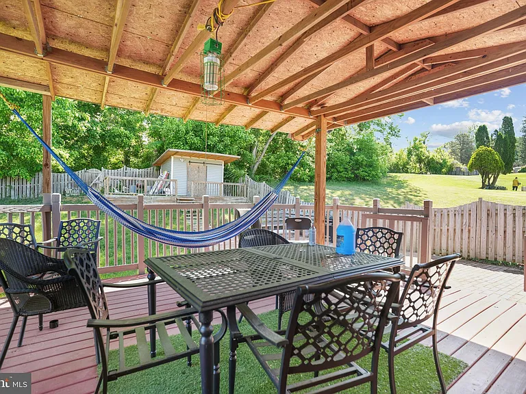 7518 Bentree Rd — Photo 18