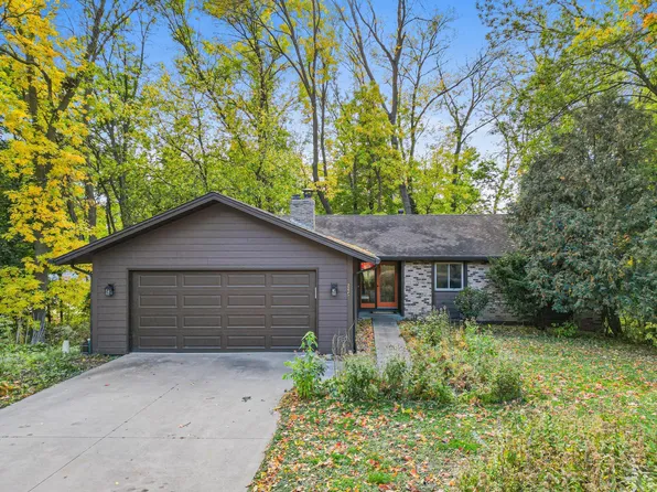 3225 Wellington Ln N, Plymouth, MN 55441
