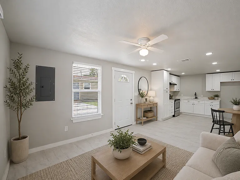 363 Beacon Ave — Photo 3