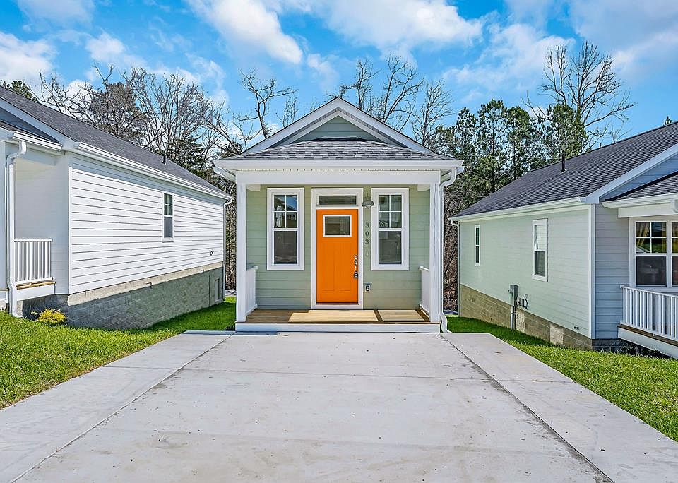 1st image of 303 Fenbrook Way