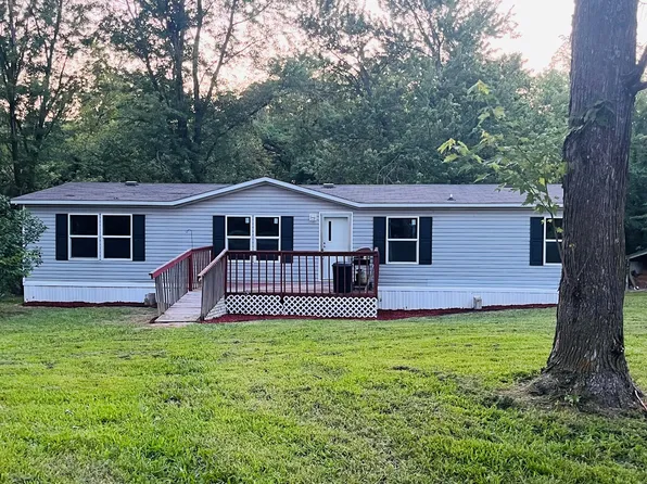 1361 State Route K, Glasgow, MO 65254