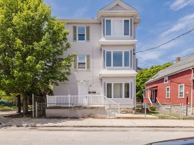 23 Scott St, Fall River, MA, 02724