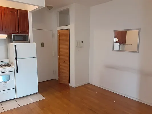 Rented by Corcoran | media 19