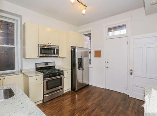 850 W Armitage Ave #2F, Chicago, IL 60614