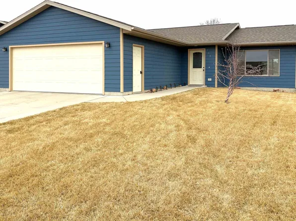 104 Cole Dr, Yankton, SD 57078