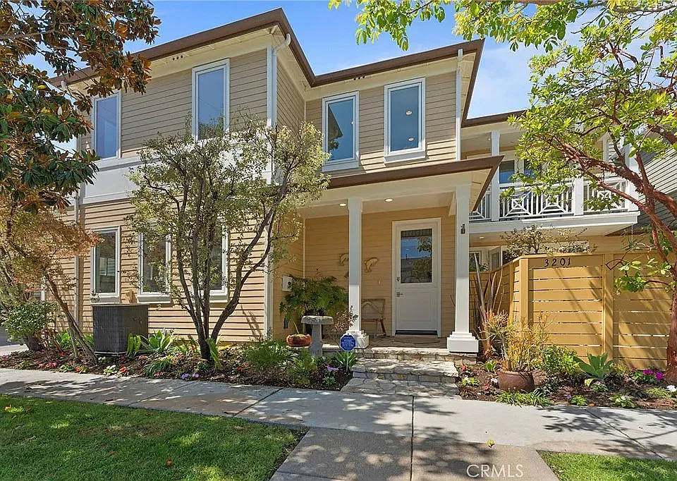 3201 4th Ave