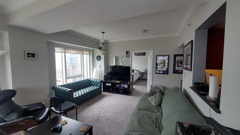 2 bed, 1026 sqft, $4,200 — Photo 4