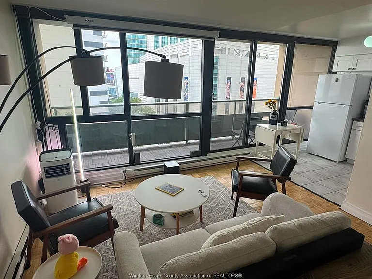 111 Riverside Dr E #914 — Photo 7