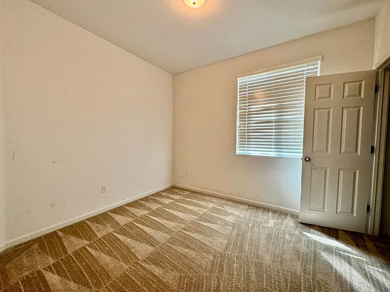 3534 W Harold Ave — Photo 16