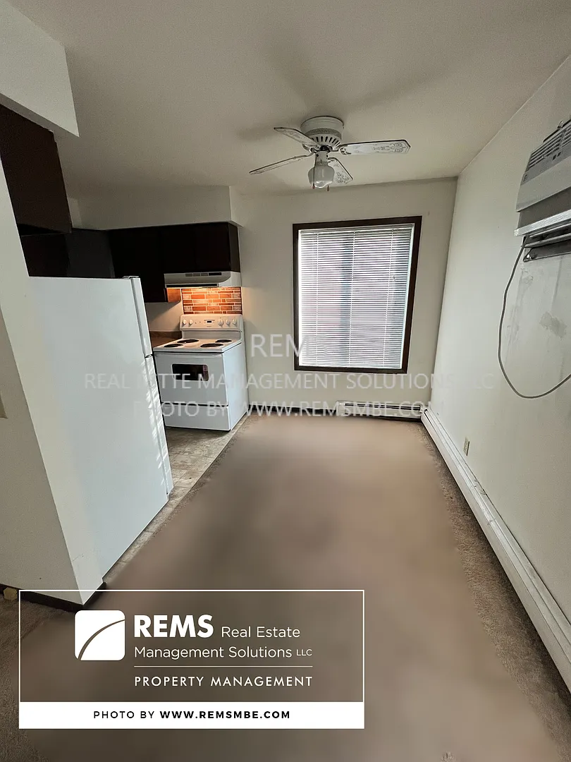 1120 Grand Avenue — Photo 4