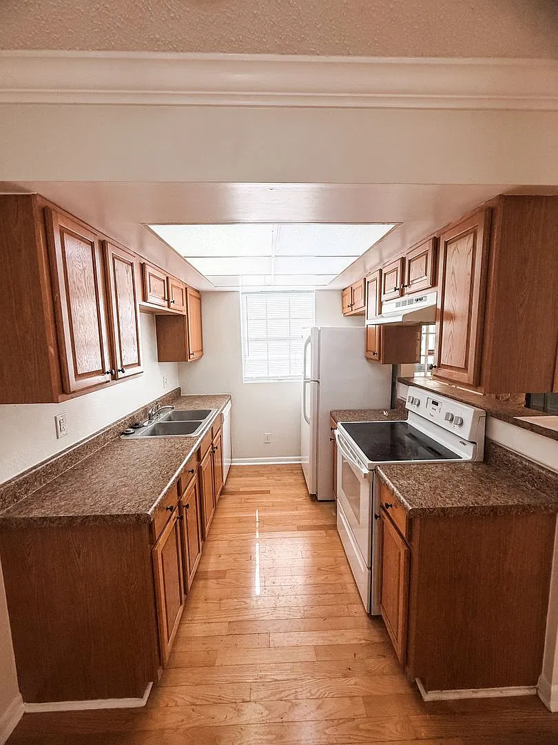 Updated and spacious 3 bedroom 2.5 bath condo in the Bearden/Rocky Hill area — Photo 1