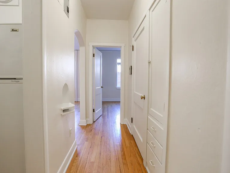 961 N Marion St #4 — Photo 15