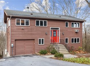 190 Forest Dr, Mount Kisco, NY 10549