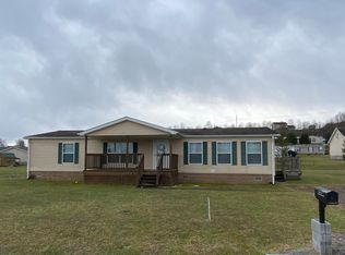 3 Tree Side Ln, Summersville, WV 26651