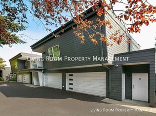 7442 S Virginia Ave APT C, Portland, OR 97219