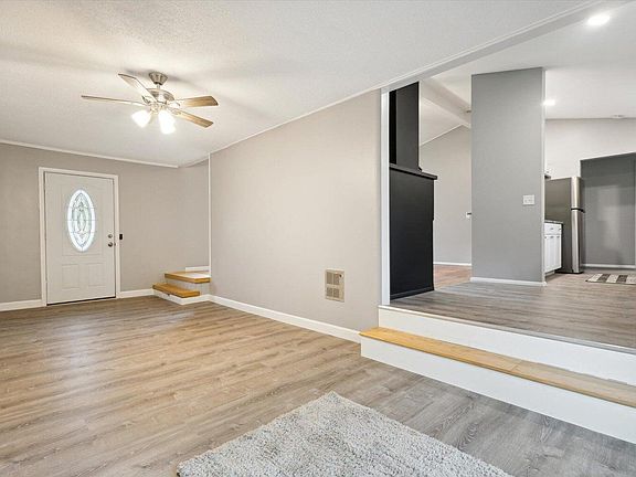 5th image of 4890 Highland Dr
