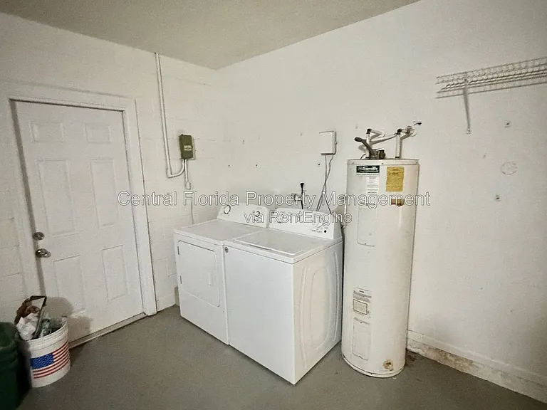 2925 Amroth Pl — Photo 18