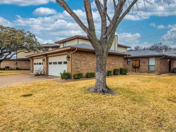 34 Morrow Dr, Bedford, TX 76021