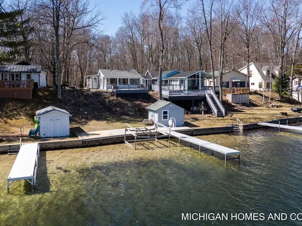 1717 Arbor Dr, Lake, MI 48632