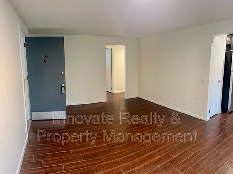 613 N Broad St #10 — Photo 11