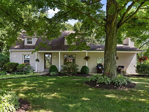 5th image of 295 Straube Ave