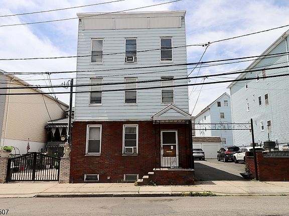 2nd image of 66-68 Chambers St