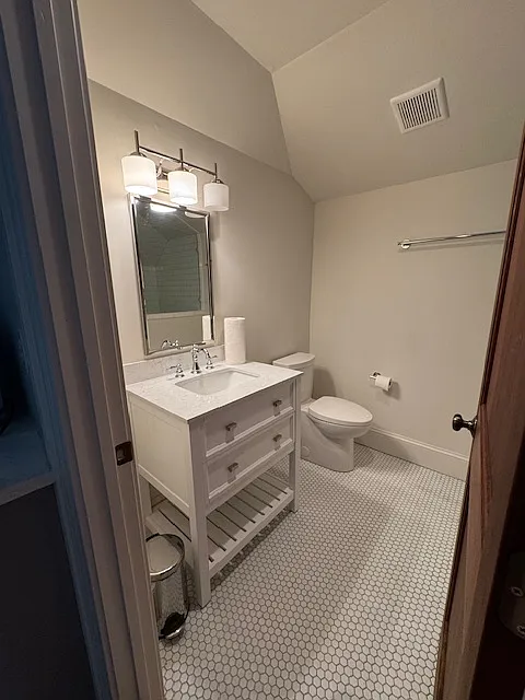 Studio, 450 sqft, $1,250 — Photo 2