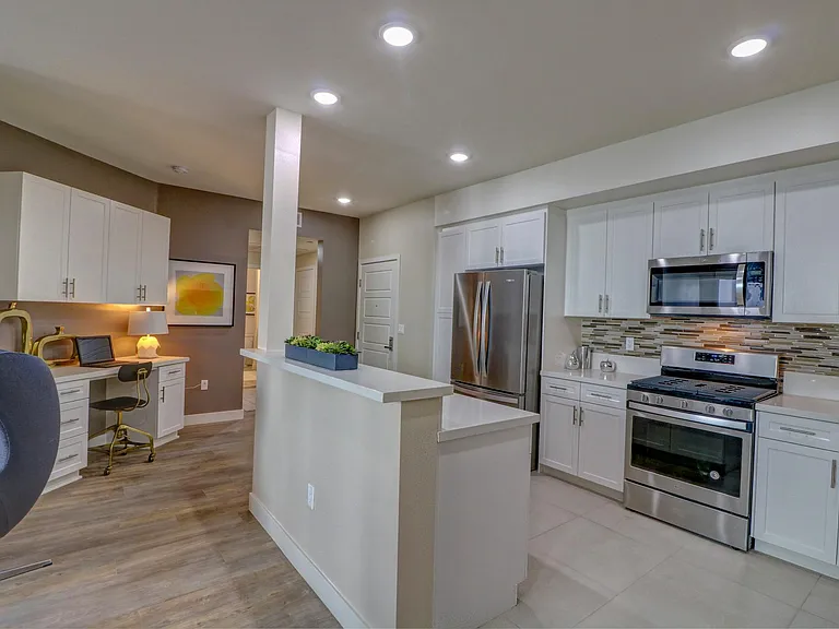 Seacrest Homes Apartments — Photo 12