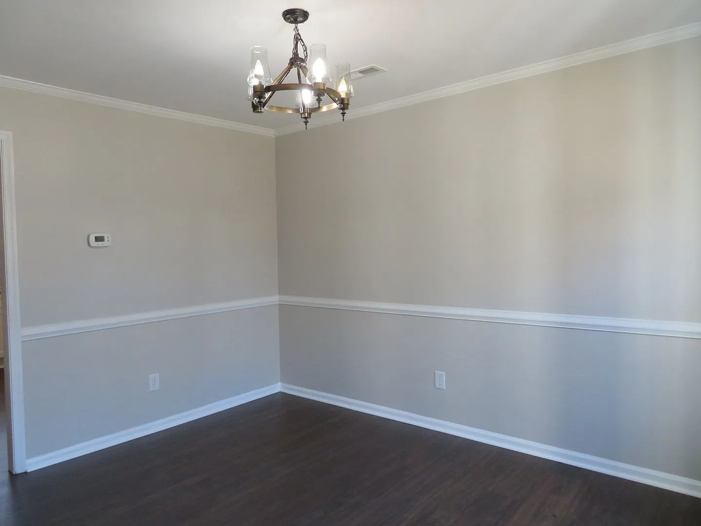 Two Story Colonial In Hampton - Malvern/Fox Hill — Photo 3