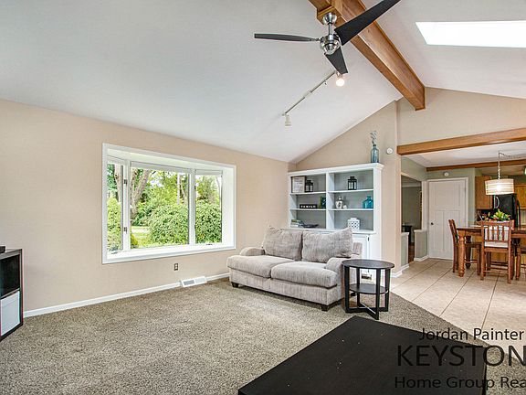 5th image of 5409 Grand River Dr NE